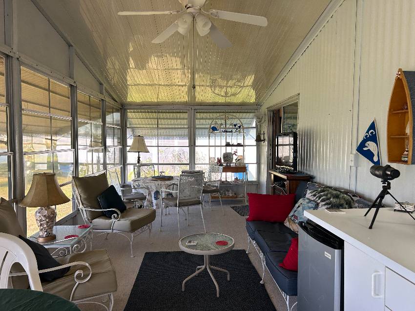 7907 Lakeshore Drive a Ellenton, FL Mobile or Manufactured Home for Sale